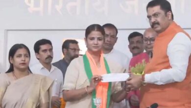 RJD को बड़ा झटका, रितु जायसवाल ने थामा BJP का दामन; संजय सरावगी ने दिलाई सदस्यता