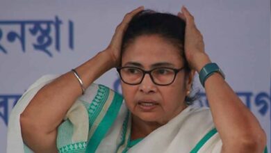 ‘गंदा धर्म’ बयान पर घिरीं ममता बनर्जी, TMC में भी उठने लगे विरोध के स्वर ‘गंदा धर्म’ बयान पर घिरीं ममता बनर्जी, TMC में भी उठने लगे विरोध के स्वर