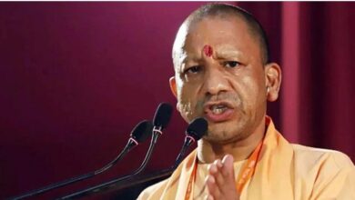 जन्मभूमि के ऋण से मुक्त होना ही सच्ची देशभक्ति: सीएम योगी जन्मभूमि के ऋण से मुक्त होना ही सच्ची देशभक्ति: सीएम योगी