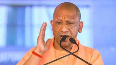 आंधी-बारिश पीड़ितों को योगी सरकार की राहत, परिजनों को दिए 4-4 लाख रुपये आंधी-बारिश पीड़ितों को योगी सरकार की राहत, परिजनों को दिए 4-4 लाख रुपये