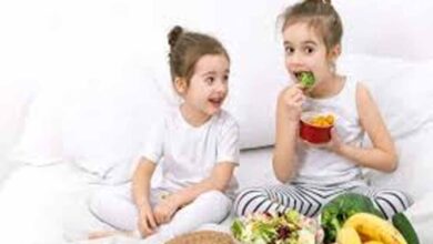 गर्मी में बच्चों की सेहत का ख्याल: डाइट में शामिल करें ये ठंडक देने वाले फूड्स