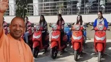 UP की मेधावी छात्राओं को मिलेगी मुफ्त स्कूटी, योगी सरकार ने तेज की तैयारी UP की मेधावी छात्राओं को मिलेगी मुफ्त स्कूटी, योगी सरकार ने तेज की तैयारी