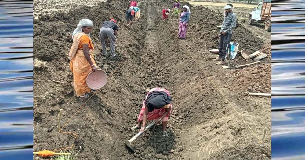 जल गंगा संवर्धन अभियान-पुष्पराजगढ़ में ‘जल गंगा संवर्धन अभियान’ से हो रहा है नहर सुदृढ़ीकरण जल गंगा संवर्धन अभियान-पुष्पराजगढ़ में ‘जल गंगा संवर्धन अभियान’ से हो रहा है नहर सुदृढ़ीकरण