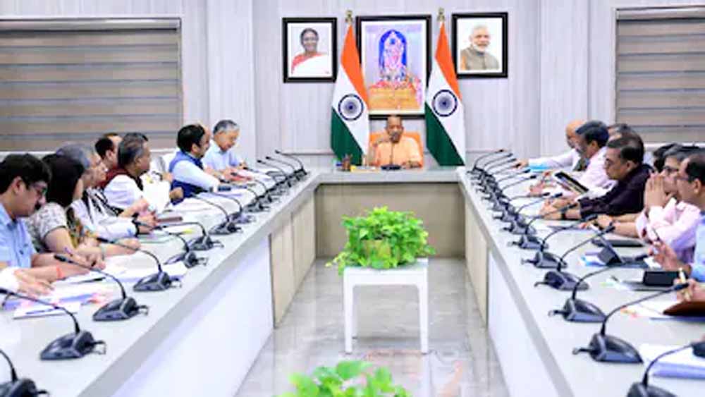 सीएम योगी ने वर्क फ्रॉम होम और सार्वजनिक परिवहन को बढ़ावा देने की दी अपील सीएम योगी ने वर्क फ्रॉम होम और सार्वजनिक परिवहन को बढ़ावा देने की दी अपील