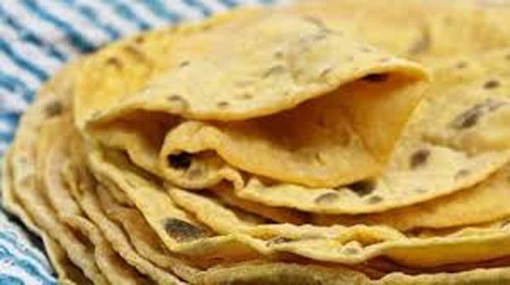 अलग-अलग रोटियों की कैलोरी और पोषण: वजन घटाने के लिए कौन-सी रोटी है सबसे बेहतर? अलग-अलग रोटियों की कैलोरी और पोषण: वजन घटाने के लिए कौन-सी रोटी है सबसे बेहतर?