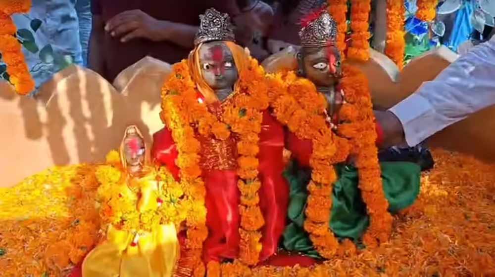 मसौढ़ी में 67 दिन बाद मिली चोरी गई राम-जानकी की अष्टधातु मूर्तियां मसौढ़ी में 67 दिन बाद मिली चोरी गई राम-जानकी की अष्टधातु मूर्तियां