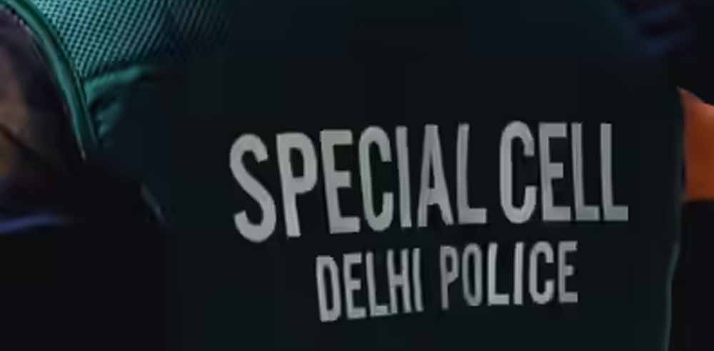 स्पेशल स्टाफ की कार्रवाई में दो आरोपी घायल, हथियार बरामद