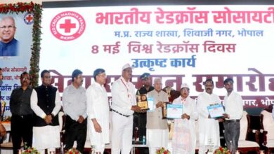 रेडक्रॉस के उद्देश्य और सेवा कार्यों से जन-जन को करें प्रेरित : राज्यपाल पटेल रेडक्रॉस के उद्देश्य और सेवा कार्यों से जन-जन को करें प्रेरित : राज्यपाल पटेल