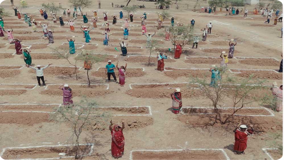 रायपुर : वर्षा जल सहेजकर भू -जल स्तर बढ़ाने प्रशासन की अभिनव पहल रायपुर : वर्षा जल सहेजकर भू -जल स्तर बढ़ाने प्रशासन की अभिनव पहल