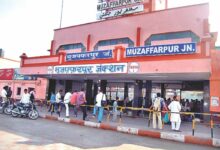 मुजफ्फरपुर जंक्शन पर मोबाइल चोर गैंग का भंडाफोड़, 2 गिरफ्तार