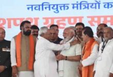 बिहार मंत्रिमंडल विस्तार में पीएम मोदी-नीतीश की केमिस्ट्री चर्चा में, 32 नए मंत्रियों ने ली शपथ