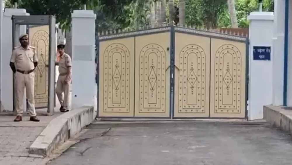 Nitish Kumar का नया ठिकाना बना पावर सेंटर, ‘7 नंबर’ कनेक्शन फिर सुर्खियों में Nitish Kumar का नया ठिकाना बना पावर सेंटर, ‘7 नंबर’ कनेक्शन फिर सुर्खियों में