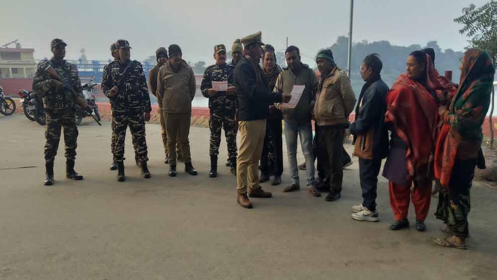 भारत-नेपाल सीमा पर तस्करों की घेराबंदी, संयुक्त गश्त और हाईटेक निगरानी से कड़ी सुरक्षा भारत-नेपाल सीमा पर तस्करों की घेराबंदी, संयुक्त गश्त और हाईटेक निगरानी से कड़ी सुरक्षा