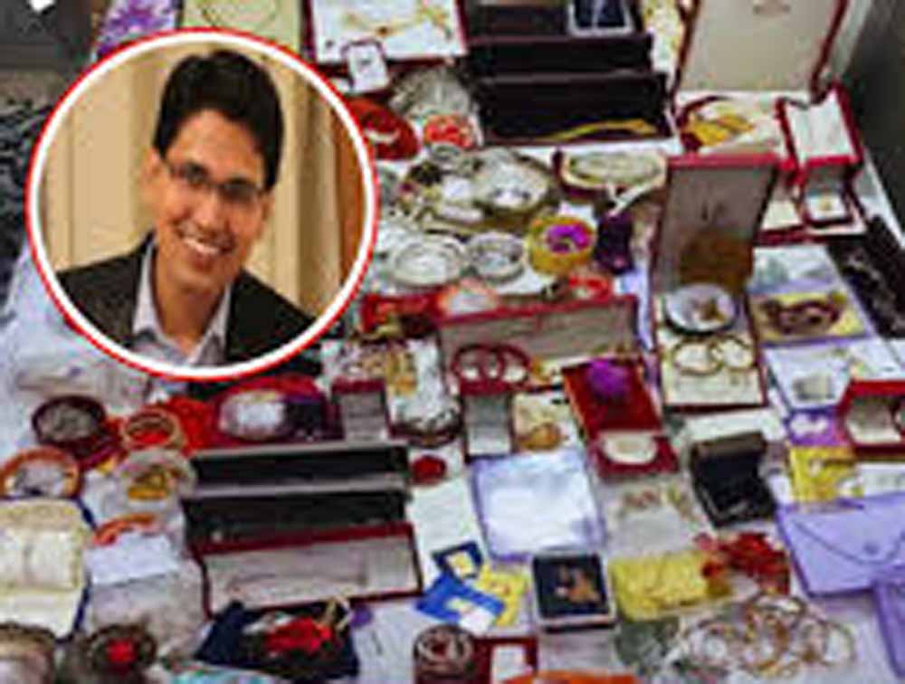 पटना में ठेकेदार रिशुश्री के ठिकानों पर छापा, IAS कनेक्शन से मचा हड़कंप