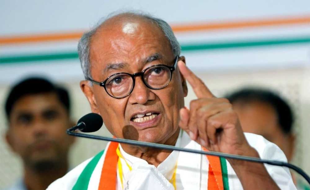 बहुसंख्यक सांप्रदायिकता ज्यादा खतरनाक” बयान पर घिरे दिग्विजय सिंह, BJP ने बताया हिंदू समाज का अपमान बहुसंख्यक सांप्रदायिकता ज्यादा खतरनाक” बयान पर घिरे दिग्विजय सिंह, BJP ने बताया हिंदू समाज का अपमान