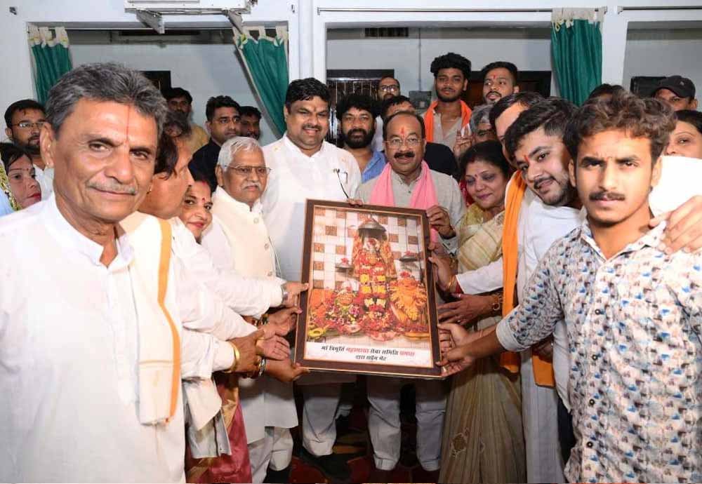 धमधा को मिली बड़ी सौगात, उप मुख्यमंत्री अरुण साव ने नगर पालिका बनाने की घोषणा की धमधा को मिली बड़ी सौगात, उप मुख्यमंत्री अरुण साव ने नगर पालिका बनाने की घोषणा की