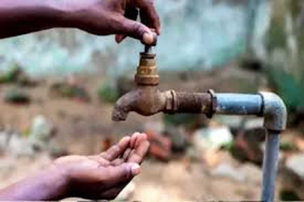 इंदौर में गहराया जल संकट, 35 लाख आबादी पर पानी का खतरा इंदौर में गहराया जल संकट, 35 लाख आबादी पर पानी का खतरा