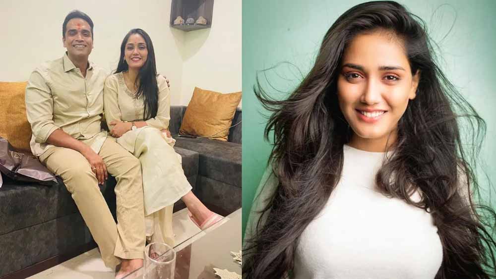 ट्विशा शर्मा केस में बढ़ा दबाव, CM हाउस पहुंचे परिजन, दामाद और समधन पर कार्रवाई की मांग ट्विशा शर्मा केस में बढ़ा दबाव, CM हाउस पहुंचे परिजन, दामाद और समधन पर कार्रवाई की मांग