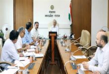 हर जिला अपनी अर्थव्यवस्था बनाने की पहल करे