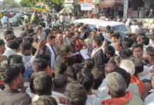 नीमच में शव रखकर ग्रामीणों का प्रदर्शन, 4 घंटे तक सड़क जाम