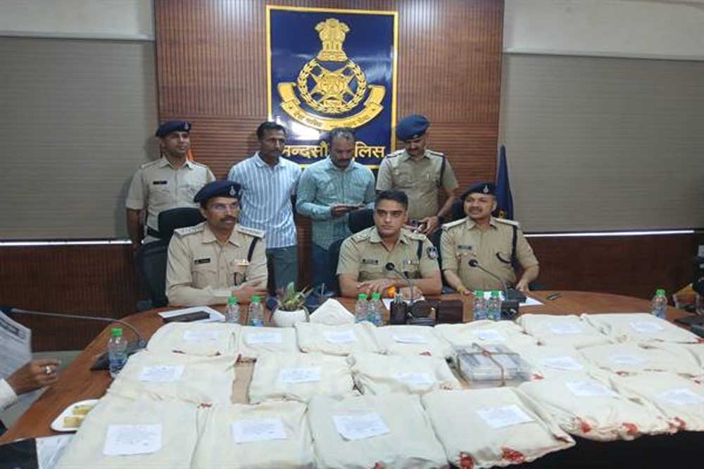 मध्यप्रदेश पुलिस की मादक पदार्थ तस्करी के विरुद्ध बड़ी सफलता मध्यप्रदेश पुलिस की मादक पदार्थ तस्करी के विरुद्ध बड़ी सफलता