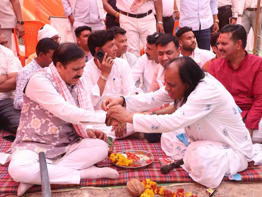 विकास की ओर एक और मजबूत कदम विकास की ओर एक और मजबूत कदम