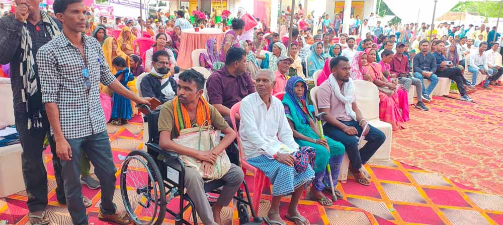 साय सरकार की संवेदनशील पहल से मरवाही के छह दिव्यांगजनों को मिले सहायक उपकरण, चेहरे पर लौटी मुस्कान साय सरकार की संवेदनशील पहल से मरवाही के छह दिव्यांगजनों को मिले सहायक उपकरण, चेहरे पर लौटी मुस्कान