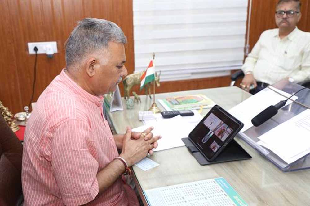 स्वस्थ जीवनशैली अपनाने का सबसे प्रभावी माध्यम है योग : मंत्री परमार स्वस्थ जीवनशैली अपनाने का सबसे प्रभावी माध्यम है योग : मंत्री परमार