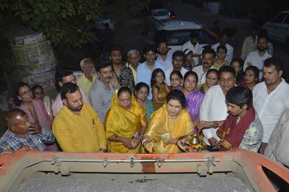 राज्यमंत्री गौर ने किया 2 करोड़ 24 लाख के डामरीकरण कार्यों का भूमि पूजन राज्यमंत्री गौर ने किया 2 करोड़ 24 लाख के डामरीकरण कार्यों का भूमि पूजन