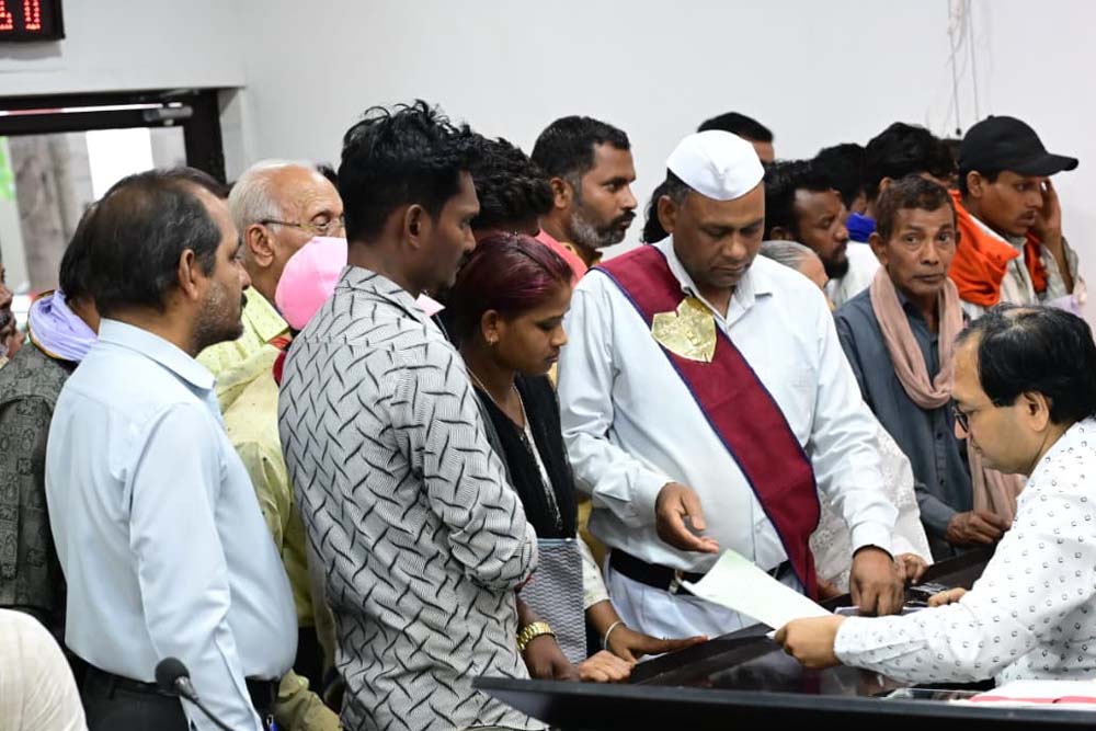 जनदर्शन में 103 आवेदनों पर हुई सुनवाई, कलेक्टर ने शिकायतों के त्वरित निराकरण के दिए निर्देश जनदर्शन में 103 आवेदनों पर हुई सुनवाई, कलेक्टर ने शिकायतों के त्वरित निराकरण के दिए निर्देश