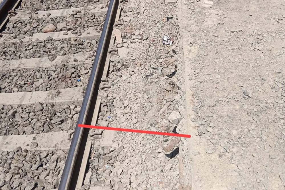 करोड़ों की परियोजना में बड़ी लापरवाही: ट्रेन–प्लेटफॉर्म गैप बढ़कर बना जानलेवा खतरा