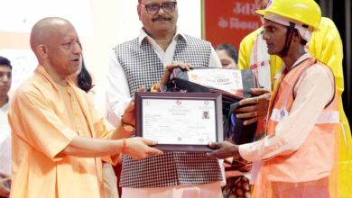 हर श्रमिक परिवार को मिलेगी स्वास्थ्य सुरक्षा: सीएम योगी