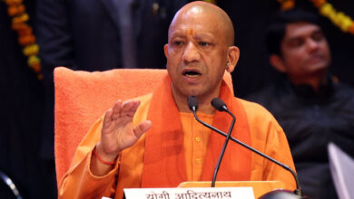 योगी सरकार की संवेदनशील पहल: चाइल्ड हेल्पलाइन ने 5 महीने के मासूम को मां की गोद वापस दिलाई
