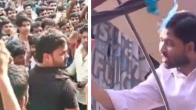 खान सर का कोचिंग सेंटर बंद, समर्थन में सड़क पर उतरे सैकड़ों छात्र