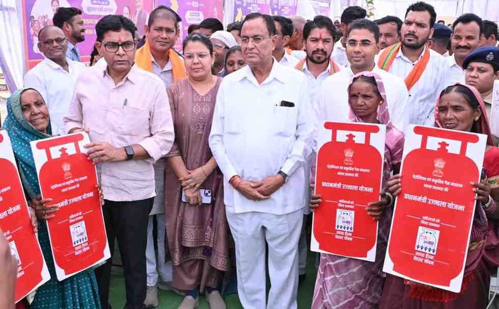 विकास कार्यों में नही होगी कोई कमी -राजस्व मंत्री टंक राम वर्मा विकास कार्यों में नही होगी कोई कमी -राजस्व मंत्री टंक राम वर्मा
