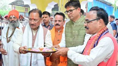 मुख्यमंत्री साय ने भिखमपुरा के पंचमुखी सिद्ध हनुमान मंदिर में की पूजा-अर्चना