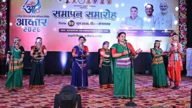 नई पीढ़ी को संस्कृति, कला और लोक परंपराओं की जानकारी देना समय की आवश्यकता है – बृजमोहन अग्रवाल नई पीढ़ी को संस्कृति, कला और लोक परंपराओं की जानकारी देना समय की आवश्यकता है – बृजमोहन अग्रवाल