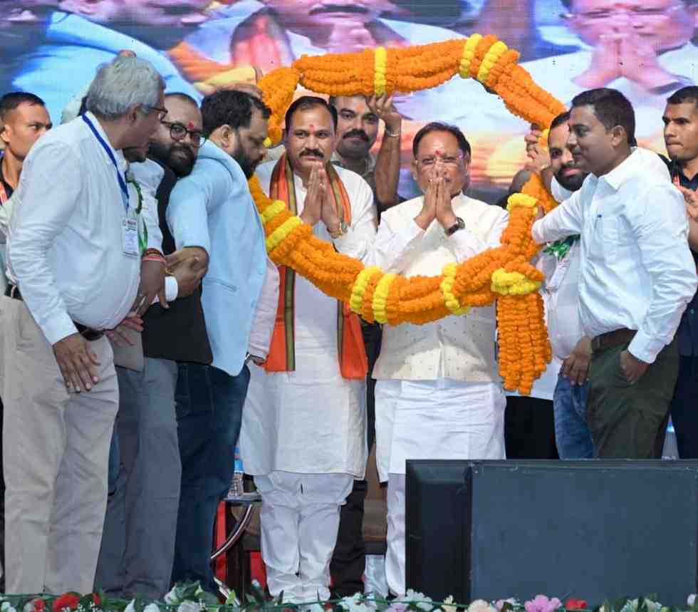ढाई वर्षों में प्रदेश के स्वास्थ्य सेवाओं में हुए व्यापक विस्तार से स्वास्थ्य सेवाएं हुई सुदृढ़ : मुख्यमंत्री साय ढाई वर्षों में प्रदेश के स्वास्थ्य सेवाओं में हुए व्यापक विस्तार से स्वास्थ्य सेवाएं हुई सुदृढ़ : मुख्यमंत्री साय