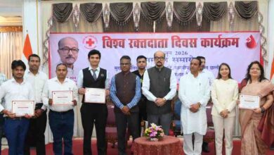 रक्तदान सबसे बड़ा दान, इससे बड़ी कोई सेवा नहीं – राज्यपाल डेका रक्तदान सबसे बड़ा दान, इससे बड़ी कोई सेवा नहीं – राज्यपाल डेका