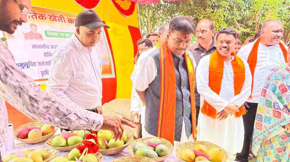 जैविक खेती से बढ़ेगी किसानों की आय, पर्यावरण संरक्षण को मिलेगा बल – वन मंत्री केदार कश्यप जैविक खेती से बढ़ेगी किसानों की आय, पर्यावरण संरक्षण को मिलेगा बल – वन मंत्री केदार कश्यप