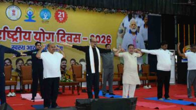 योग को जीवनशैली में शामिल करें – राज्यपाल डेका