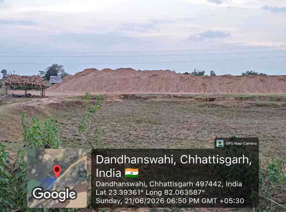 मुख्यमंत्री के निर्देश पर अवैध रेत खनन और भंडारण के विरुद्ध लगातार हो रही सख्त कार्रवाई मुख्यमंत्री के निर्देश पर अवैध रेत खनन और भंडारण के विरुद्ध लगातार हो रही सख्त कार्रवाई