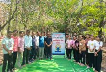 श्री शंकराचार्य प्रोफेशनल यूनिवर्सिटी में,योग जागरुकता गतिविधियों का हुआ शुभारंभ
