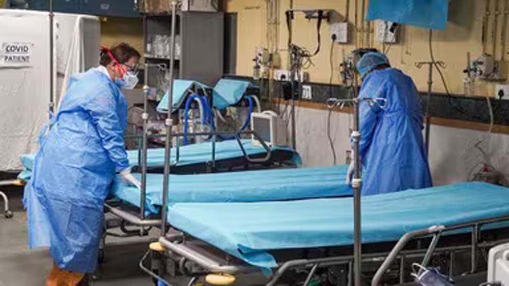 मुंबई में बढ़े स्वाइन फ्लू और कोविड के मामले, अस्पतालों में बढ़ी मरीजों की भीड़ मुंबई में बढ़े स्वाइन फ्लू और कोविड के मामले, अस्पतालों में बढ़ी मरीजों की भीड़