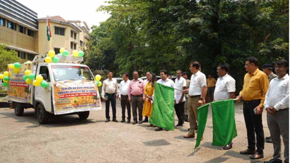 बिरसा हरित ग्राम योजना से बदली किसानों की तस्वीर, 96 हजार किलो आम का रिकॉर्ड उत्पादन बिरसा हरित ग्राम योजना से बदली किसानों की तस्वीर, 96 हजार किलो आम का रिकॉर्ड उत्पादन