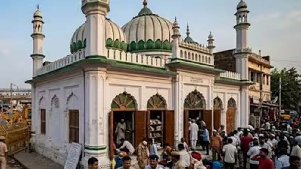 गंज शहीदां मस्जिद विवाद पर पाकिस्तान की एंट्री, जरदारी के बयान पर काशी के मुस्लिम धर्मगुरुओं का पलटवार गंज शहीदां मस्जिद विवाद पर पाकिस्तान की एंट्री, जरदारी के बयान पर काशी के मुस्लिम धर्मगुरुओं का पलटवार