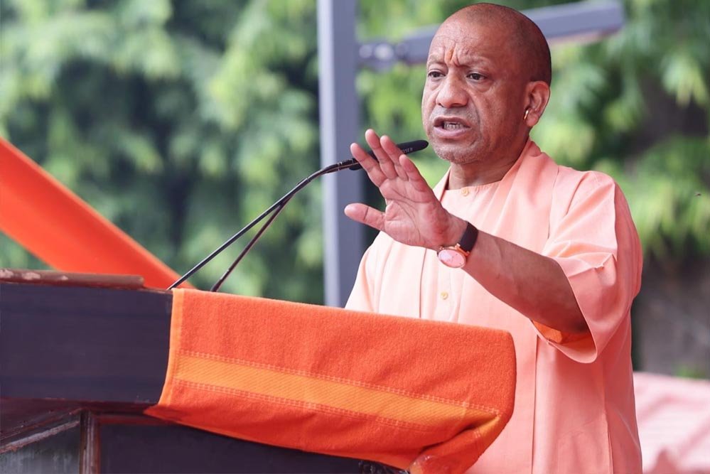 योगी सरकार की हरित पहल: उत्तर प्रदेश की सड़कों पर दौड़ेंगी हाइड्रोजन बसें योगी सरकार की हरित पहल: उत्तर प्रदेश की सड़कों पर दौड़ेंगी हाइड्रोजन बसें