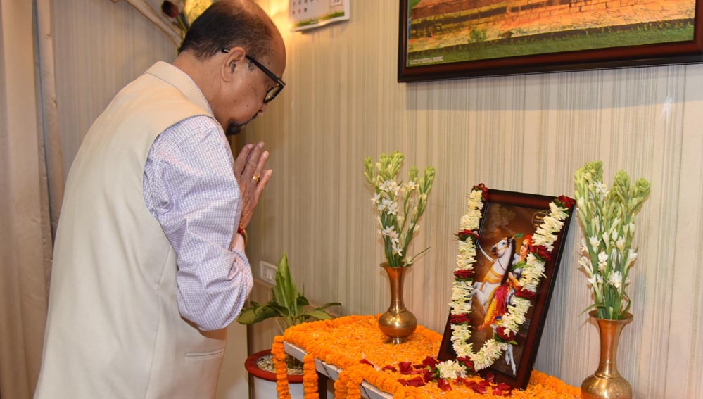राज्यपाल ने रानी लक्ष्मी बाई के बलिदान दिवस पर उन्हें नमन किया राज्यपाल ने रानी लक्ष्मी बाई के बलिदान दिवस पर उन्हें नमन किया