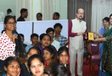 जीवन में ऐसा कार्य करें जिसमें केवल पाना नहीं, समाज को कुछ देना हो- राज्यपाल रमेन डेका