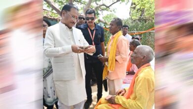 ज्ञान भारतम् अभियान के अंतर्गत बड़े कनेरा में मिलीं 150 वर्ष पुरानी दुर्लभ पांडुलिपियां